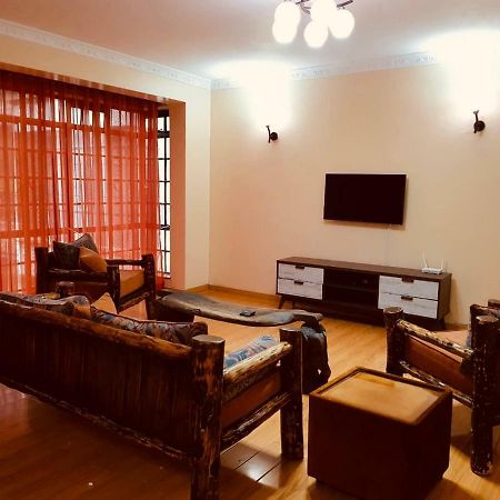 Mani'S Home Away From Home Nairobi Buitenkant foto