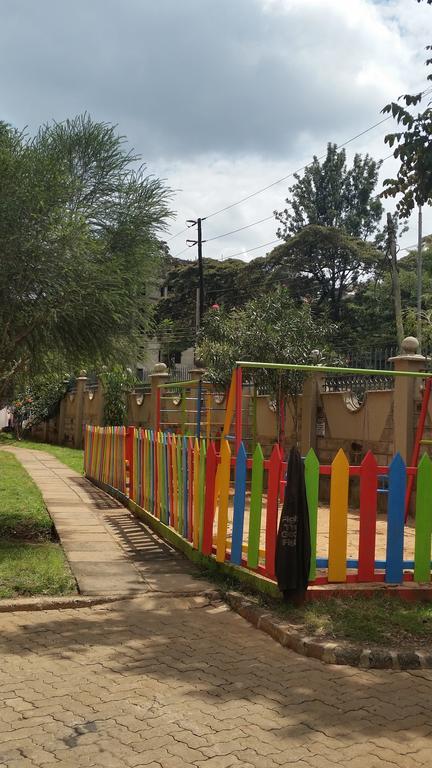 Mani'S Home Away From Home Nairobi Buitenkant foto