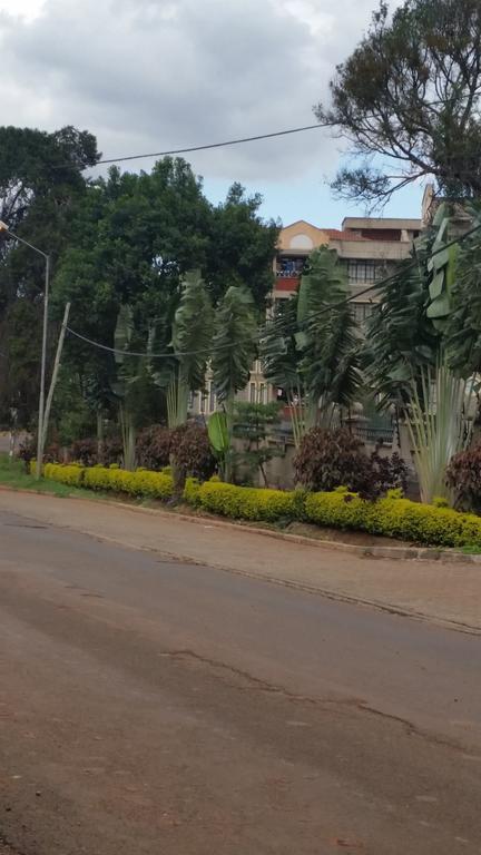 Mani'S Home Away From Home Nairobi Buitenkant foto